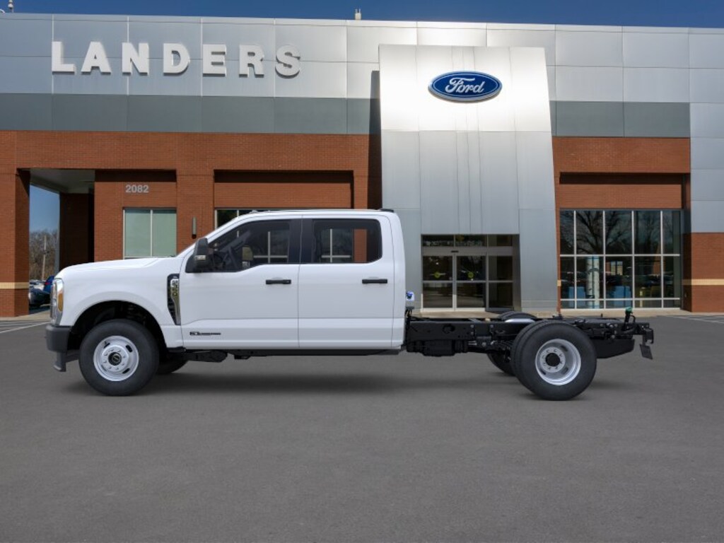 New 2026 Ford F-350 Chassis XL Truck Crew Cab