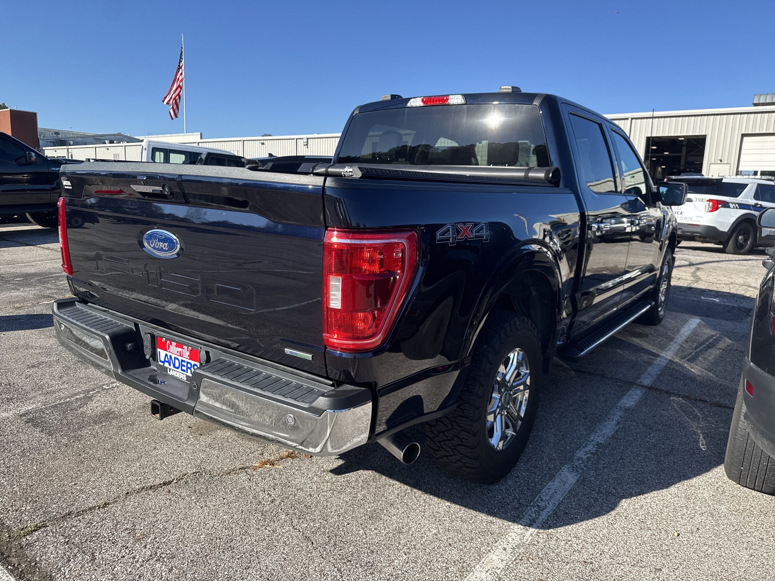 2021 Ford F-150 XLT photo 2