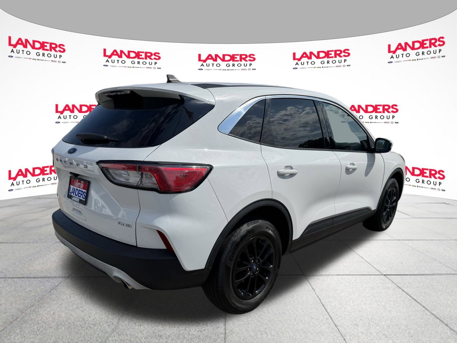 2021 Ford Escape SE photo 3