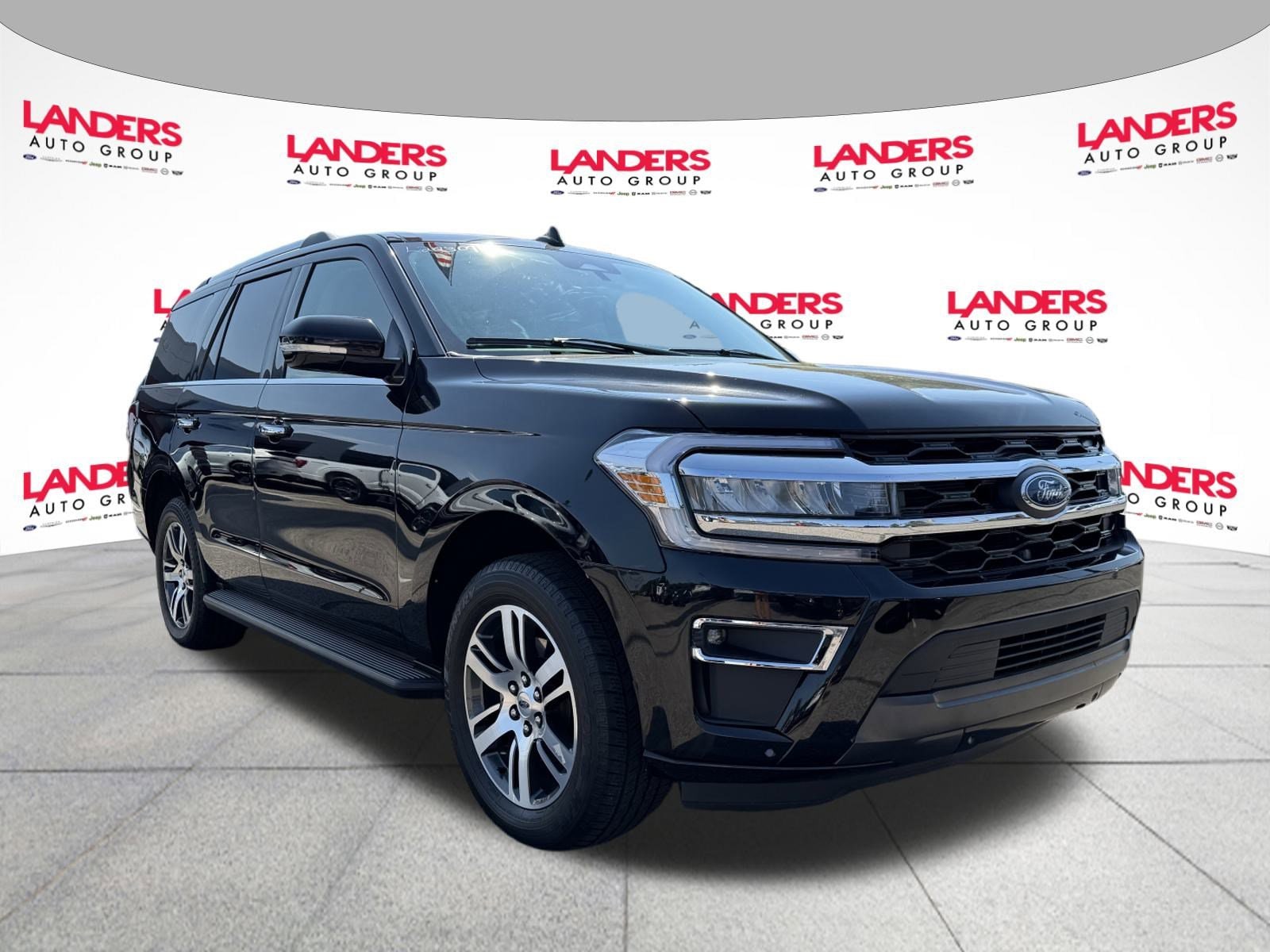 2024 Ford Expedition Limited's photo