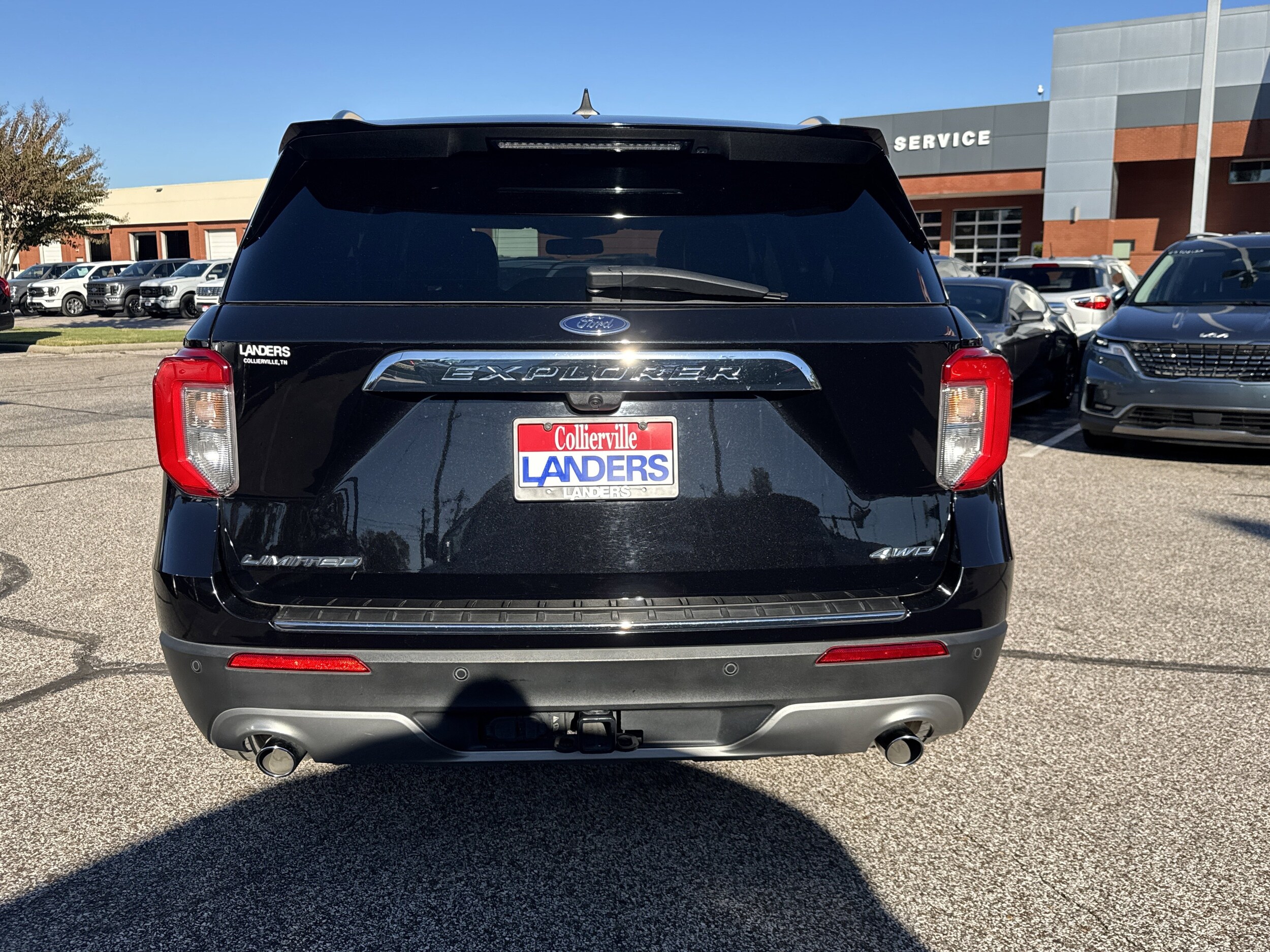 2023 Ford Explorer Limited photo 2