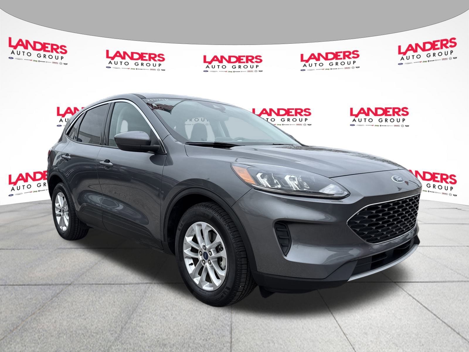 2021 Ford Escape SE's photo