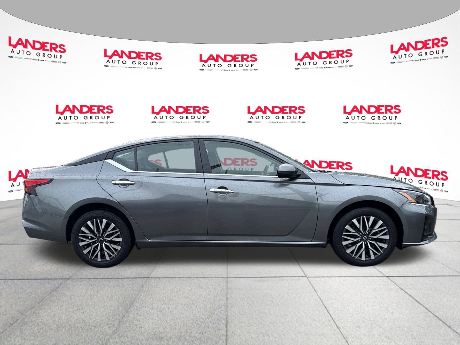 Certified 2023 Nissan Altima SV with VIN 1N4BL4DW5PN323565 for sale in Collierville, TN