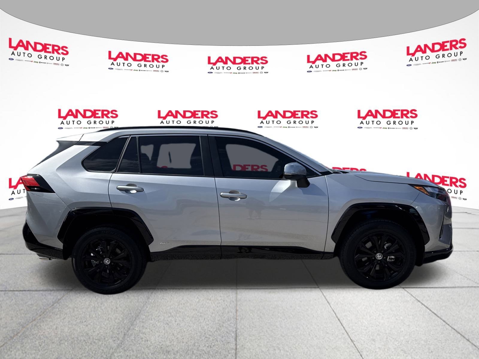 Used 2024 Toyota RAV4 SE with VIN JTM16RFVXRJ060661 for sale in Collierville, TN