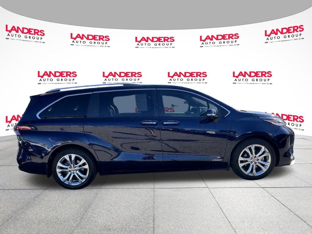 Certified 2021 Toyota Sienna Limited Van