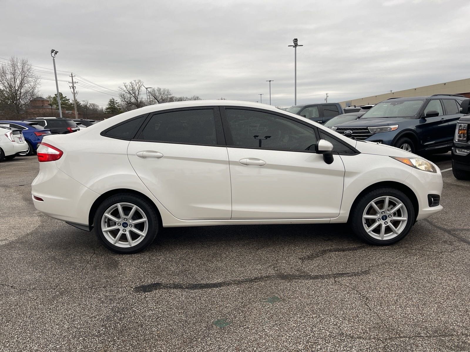 Used 2019 Ford Fiesta SE with VIN 3FADP4BJ7KM114349 for sale in Collierville, TN