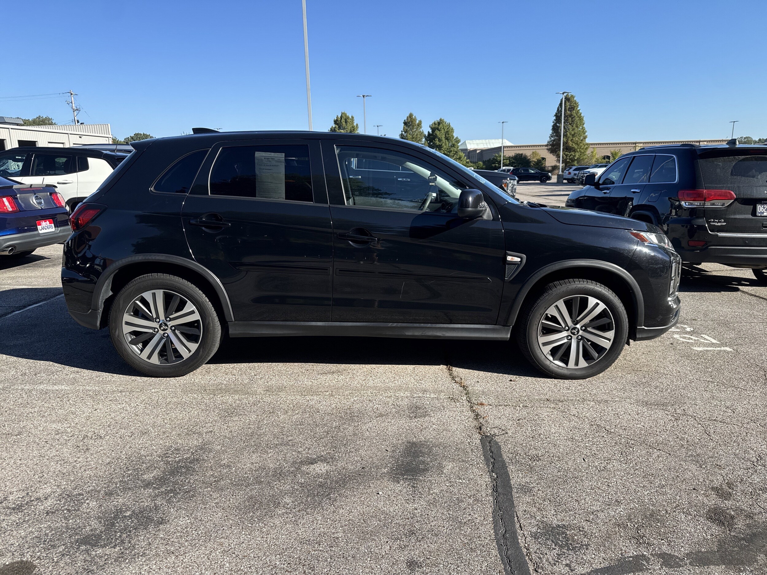 2021 Mitsubishi Outlander Sport photo 2