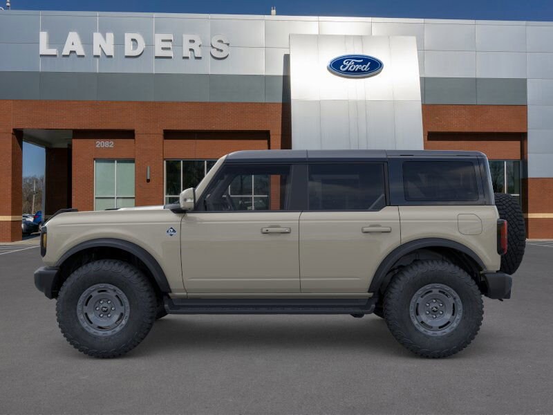 2025 Ford Bronco Outer Banks photo 3