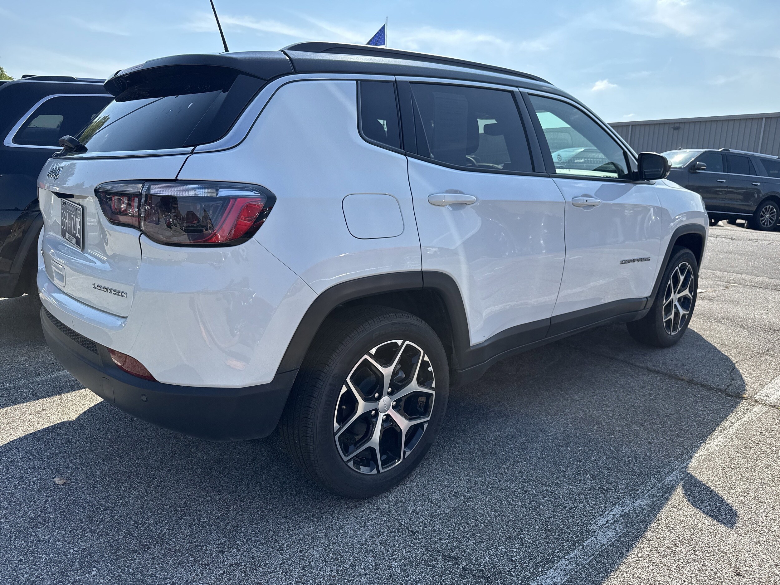 2024 Jeep Compass Limited photo 2