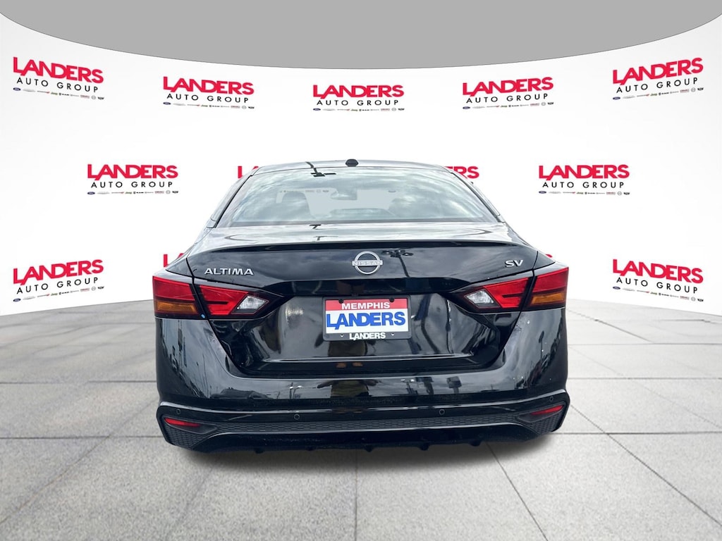 Used 2024 Nissan Altima 2.5 SV Sedan