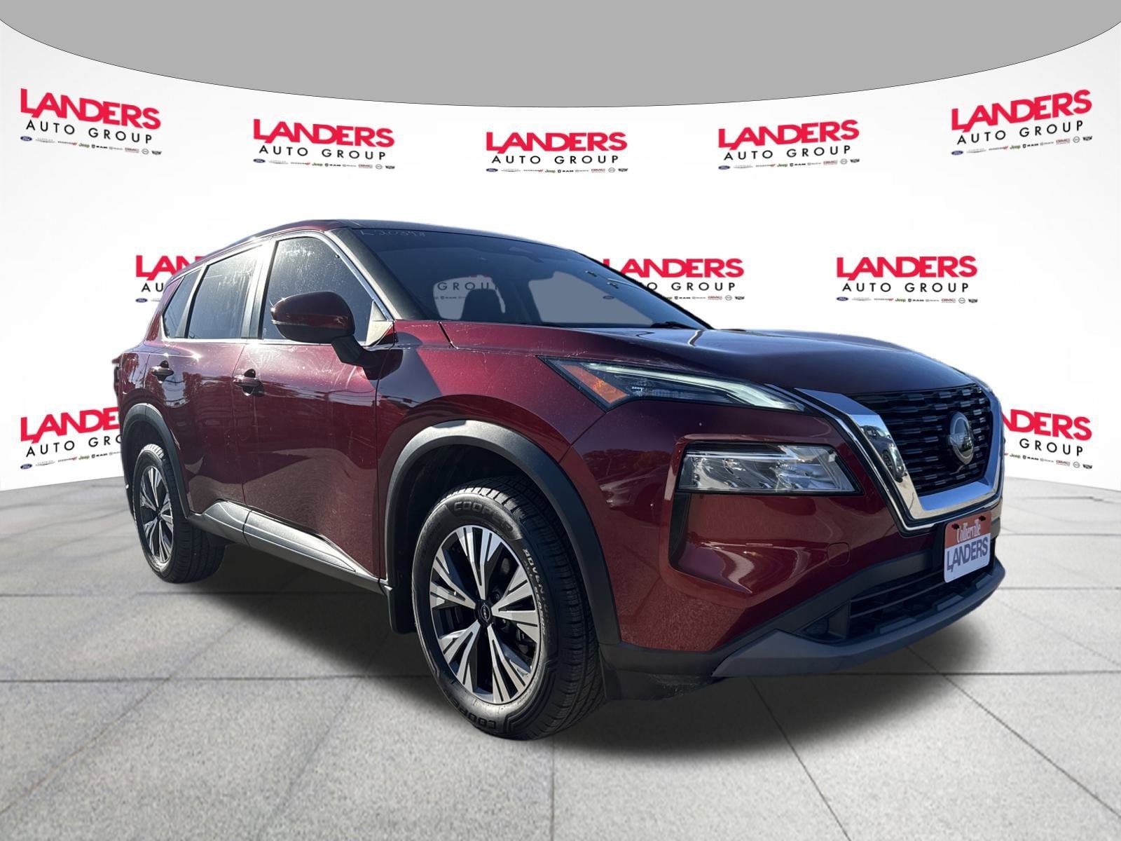 2023 Nissan Rogue SV's photo