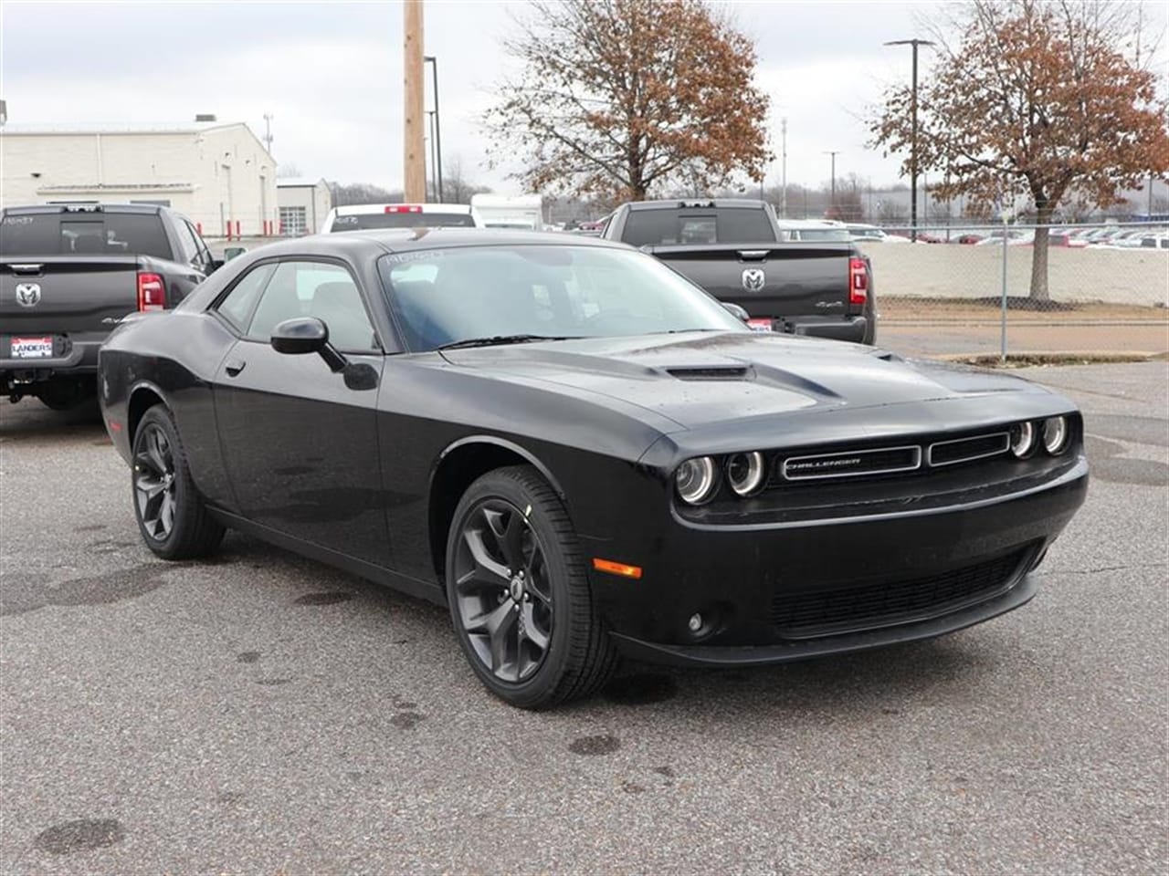 Used 2019 Dodge Challenger SXT Plus with VIN 2C3CDZAG6KH759319 for sale in Southaven, MS