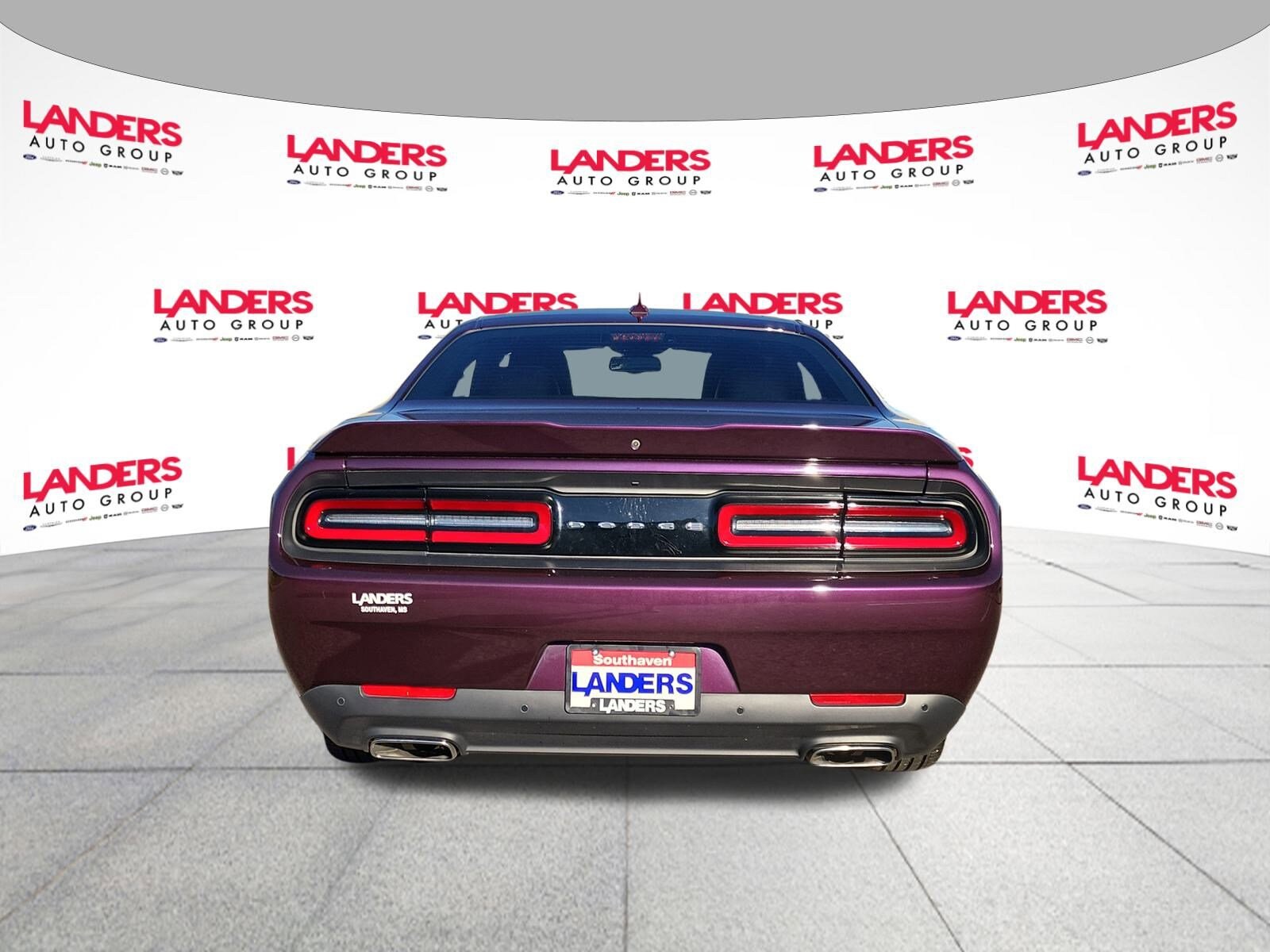 2021 Dodge Challenger SXT photo 4