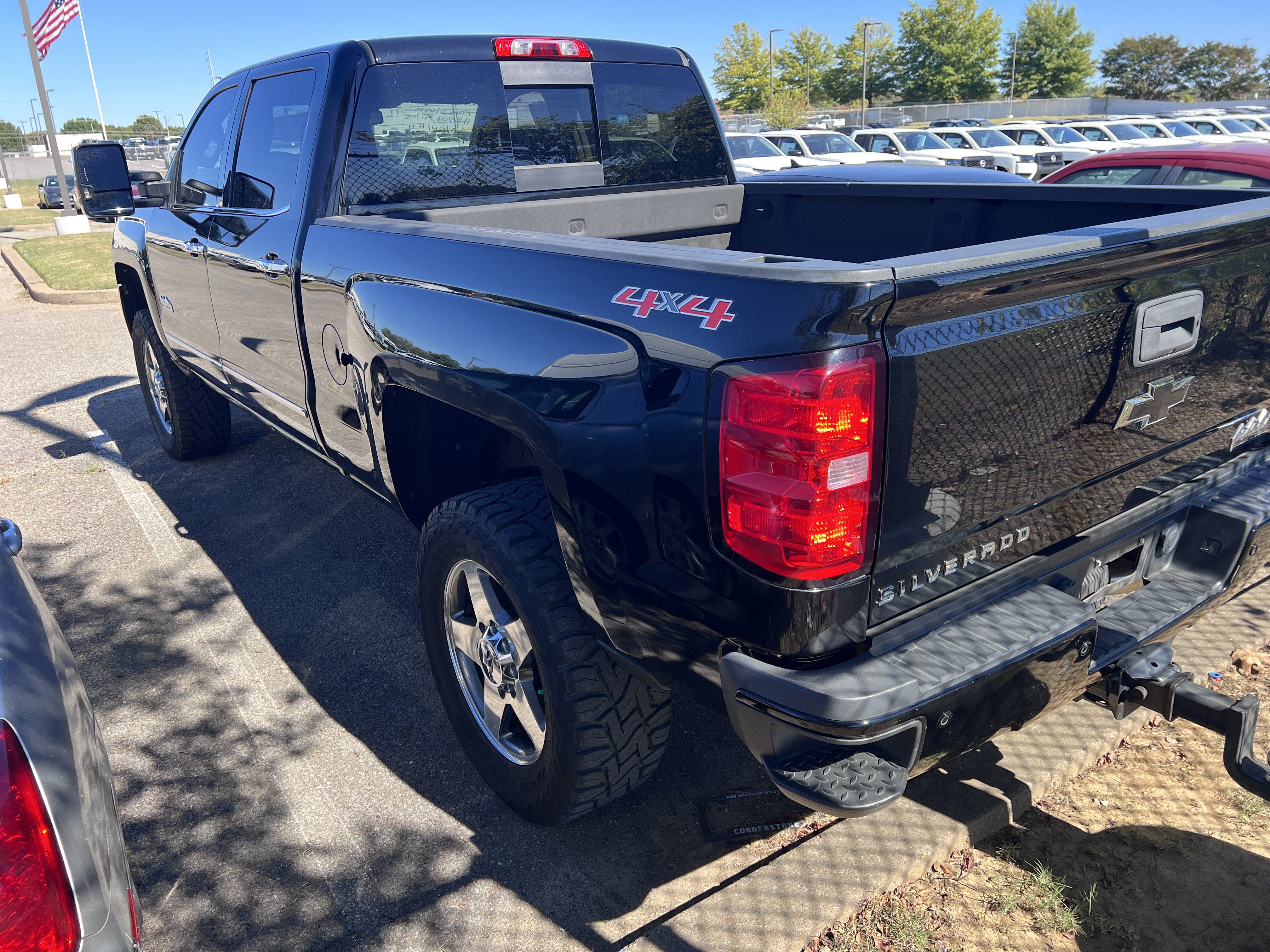 Used 2015 Chevrolet Silverado 2500HD Built After Aug 14 High Country 4WD Crew Cab 153.7 High Country