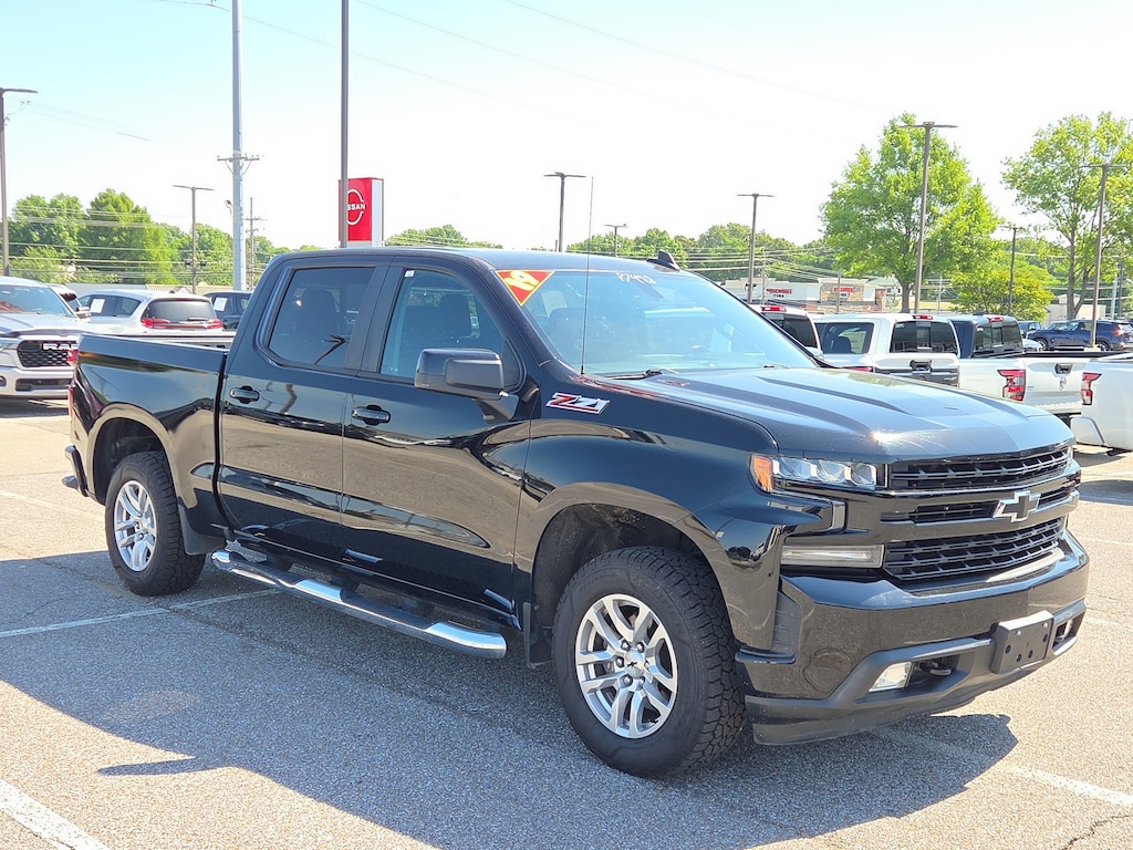 Used 2019 Chevrolet Silverado 1500 RST 4WD Crew Cab 147 RST