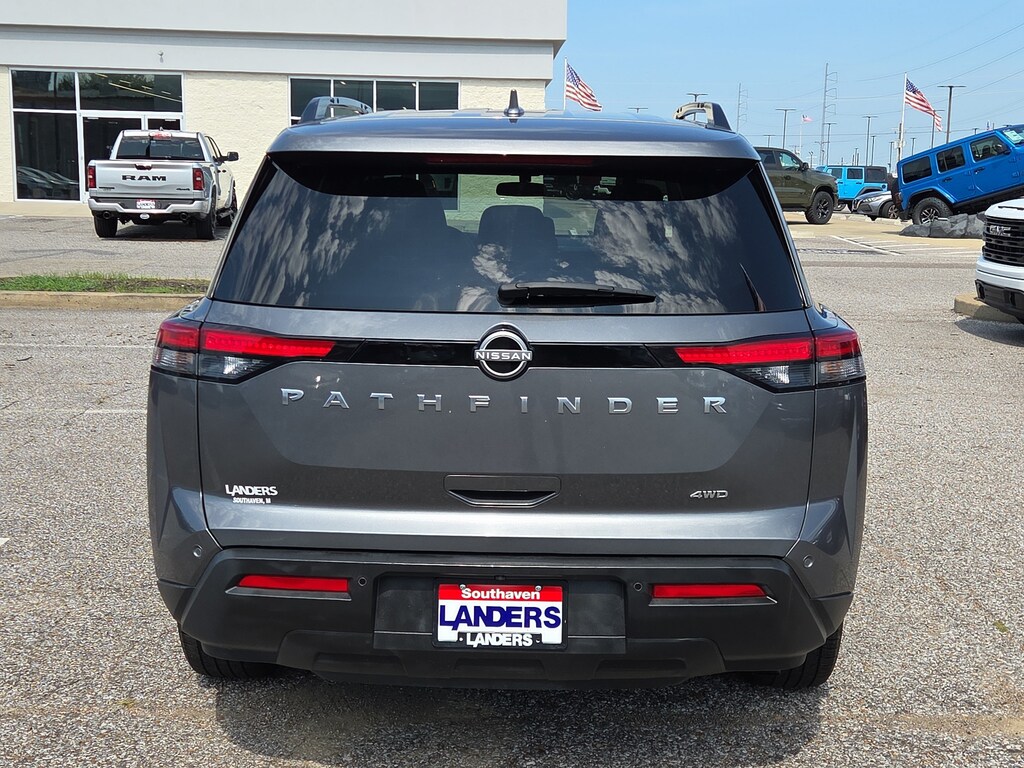 Used 2025 Nissan Pathfinder SV SV 4WD