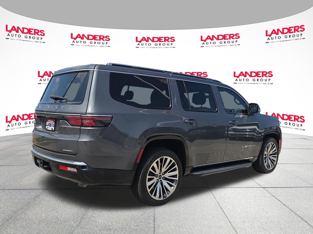 Used 2022 Jeep Wagoneer Series II Series II 4x2