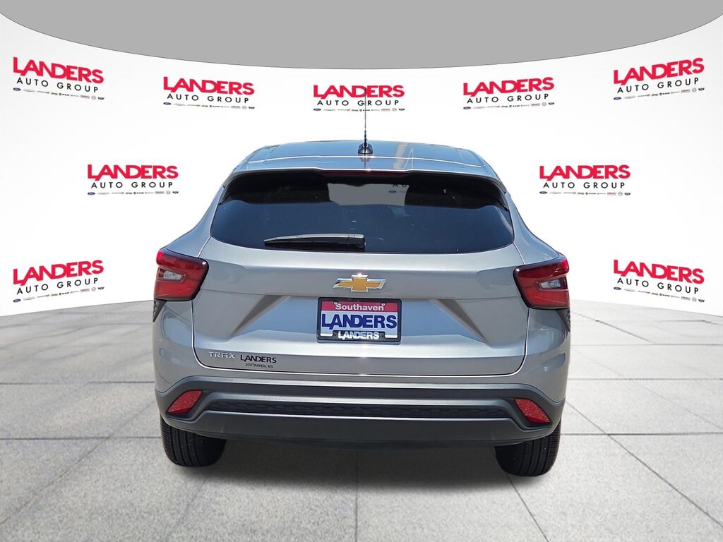 Used 2025 Chevrolet Trax LS FWD LS