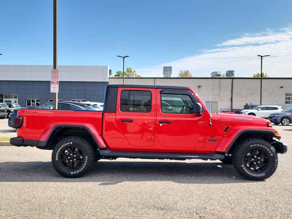 Used 2022 Jeep Gladiator Willys Willys 4x4