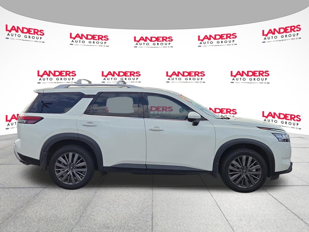 Used 2024 Nissan Pathfinder SL SL 2WD