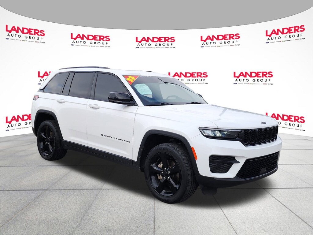 Used 2023 Jeep Grand Cherokee Altitude Altitude 4x2