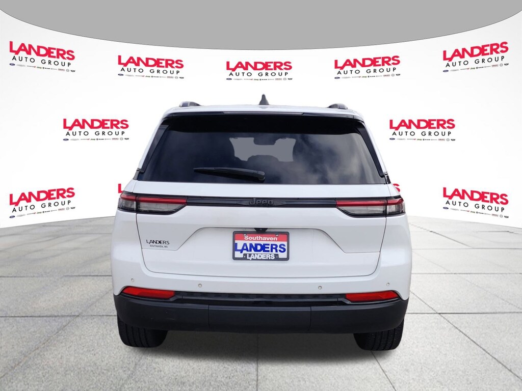 Used 2023 Jeep Grand Cherokee Altitude Altitude 4x2