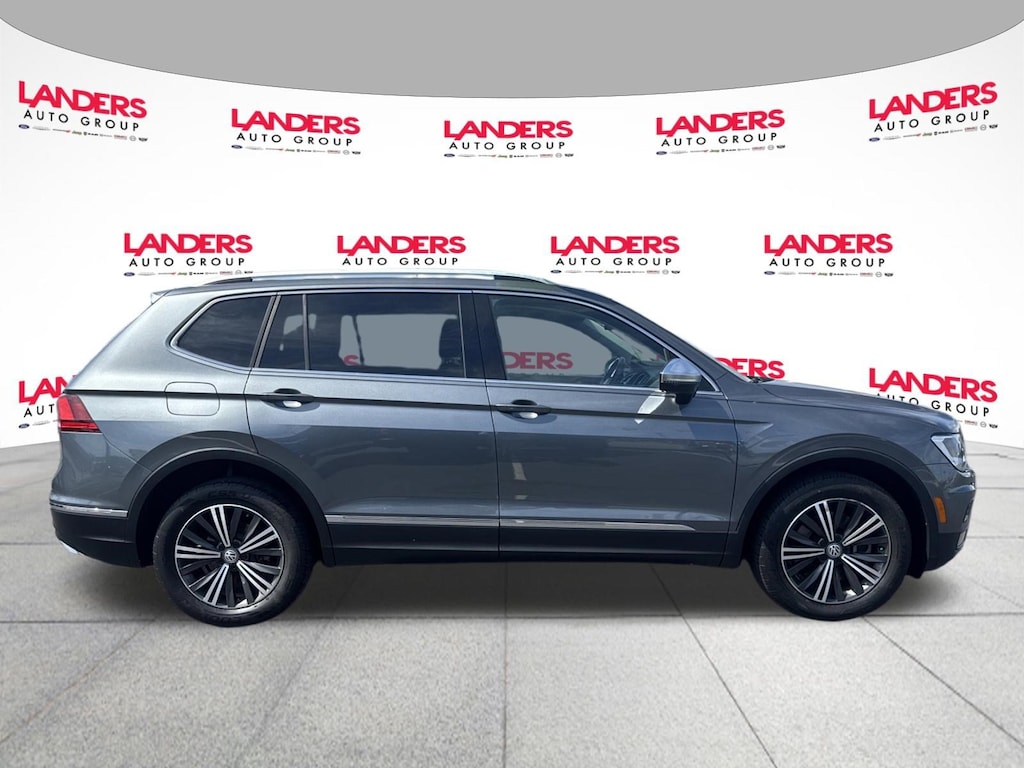 Used 2018 Volkswagen Tiguan SE SE 2.0T S FWD