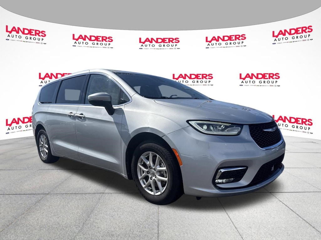 Used 2023 Chrysler Pacifica Touring L Touring L FWD