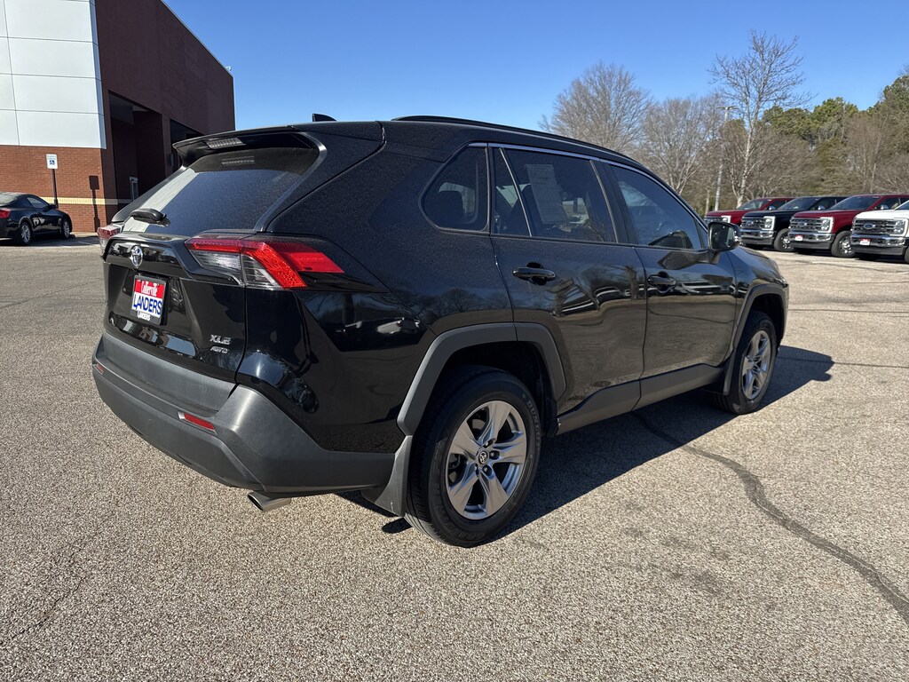 Used 2022 Toyota RAV4 XLE XLE AWD