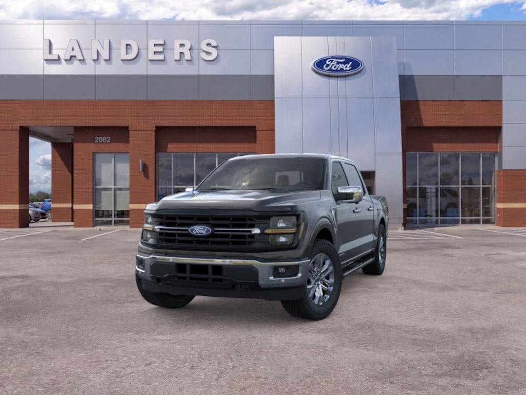 New 2026 Ford F-150 XLT XLT 4WD SuperCrew 5.5 Box