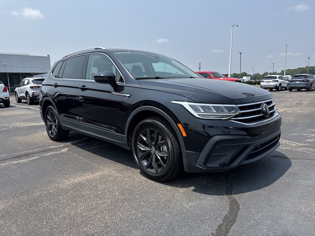 Used 2024 Volkswagen Tiguan SE 2.0T SE FWD
