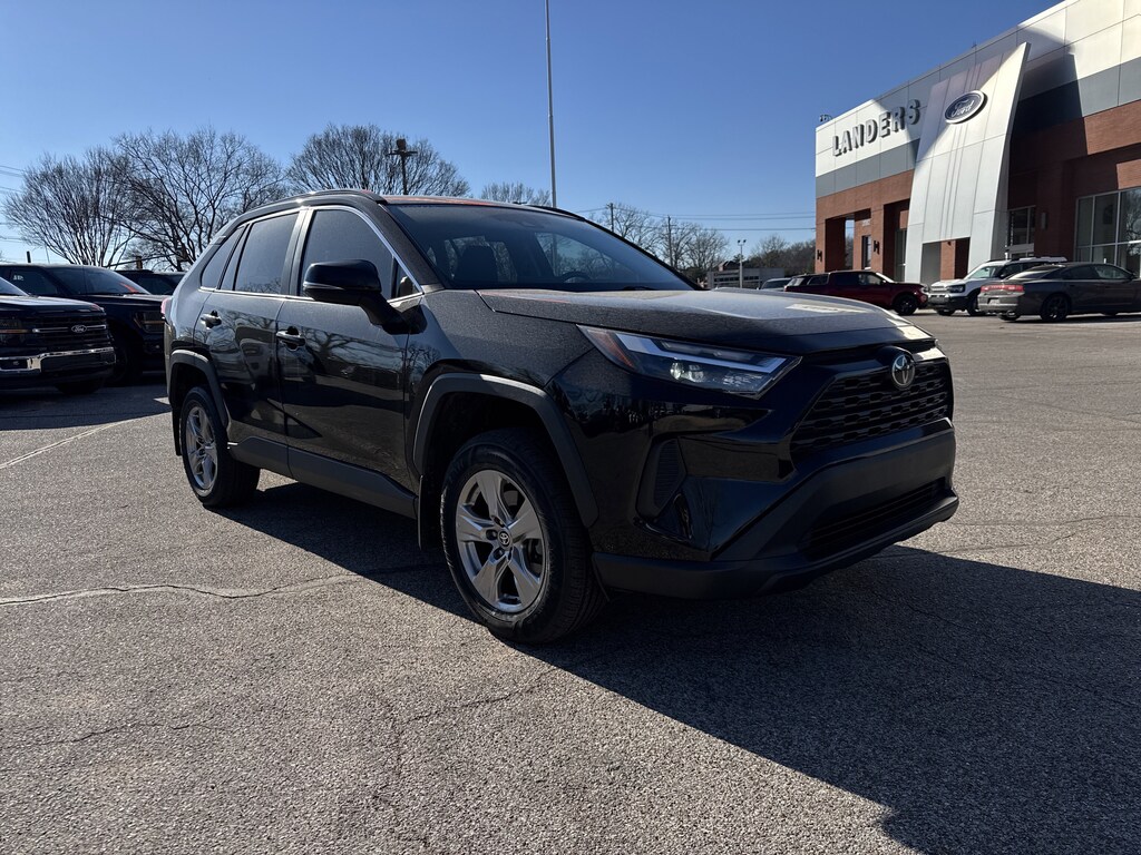 Used 2022 Toyota RAV4 XLE XLE AWD