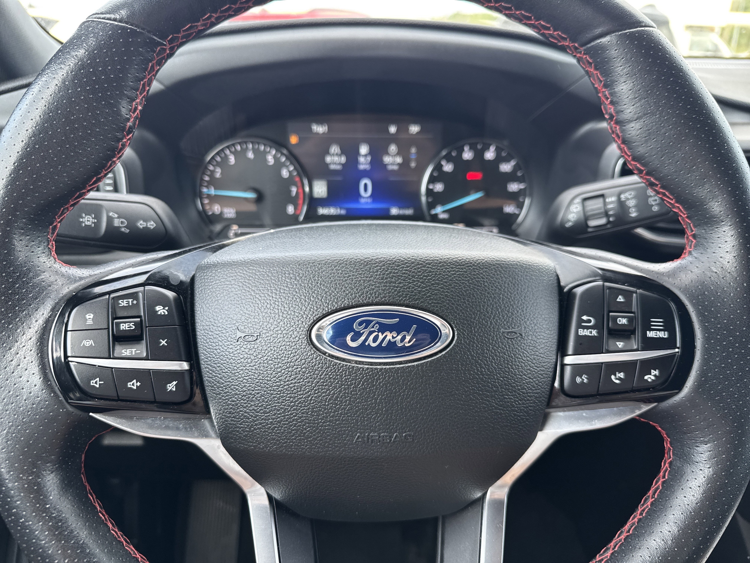 2022 Ford Explorer ST-LINE - Photo 16