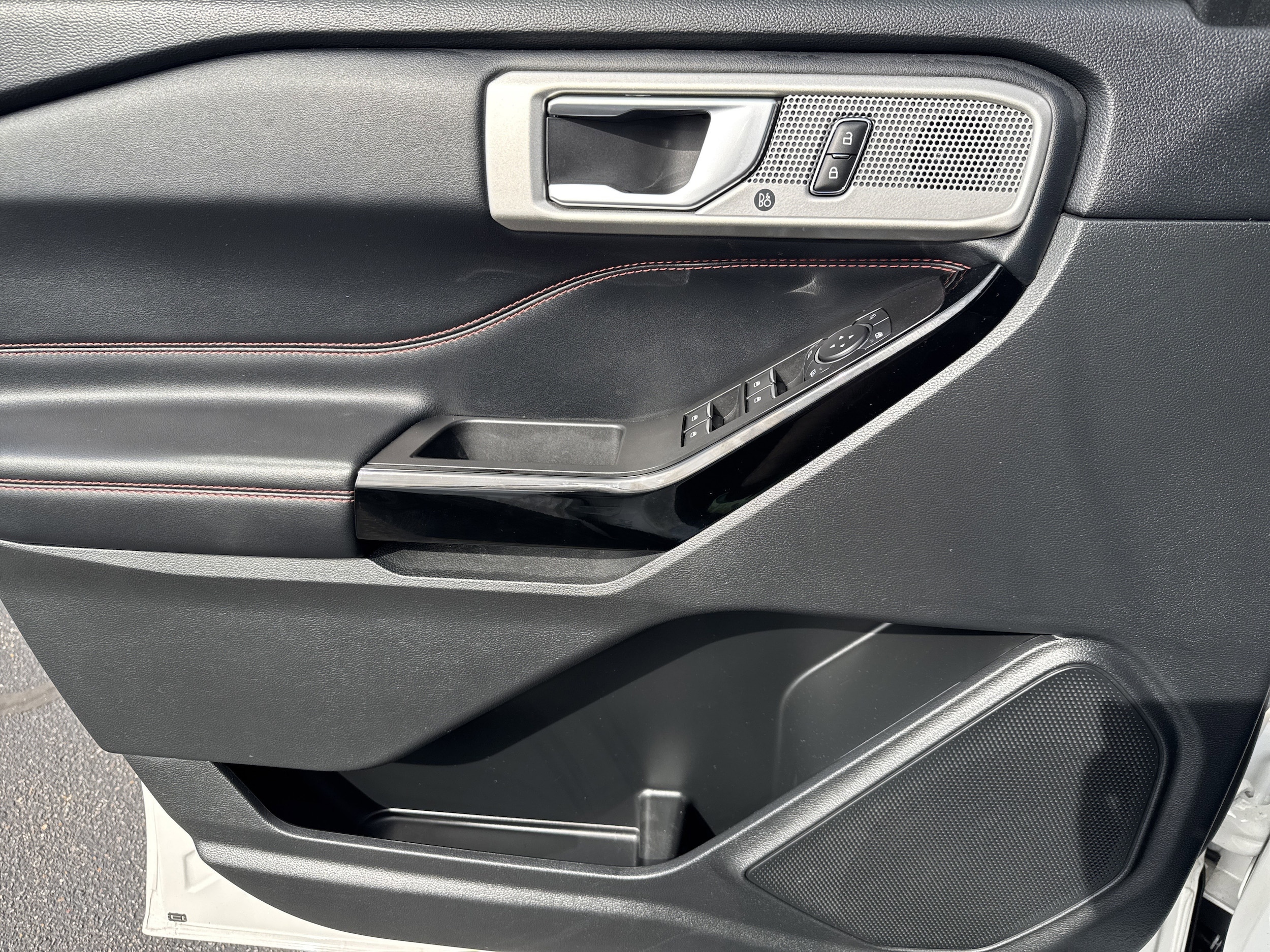2022 Ford Explorer ST-LINE - Photo 15