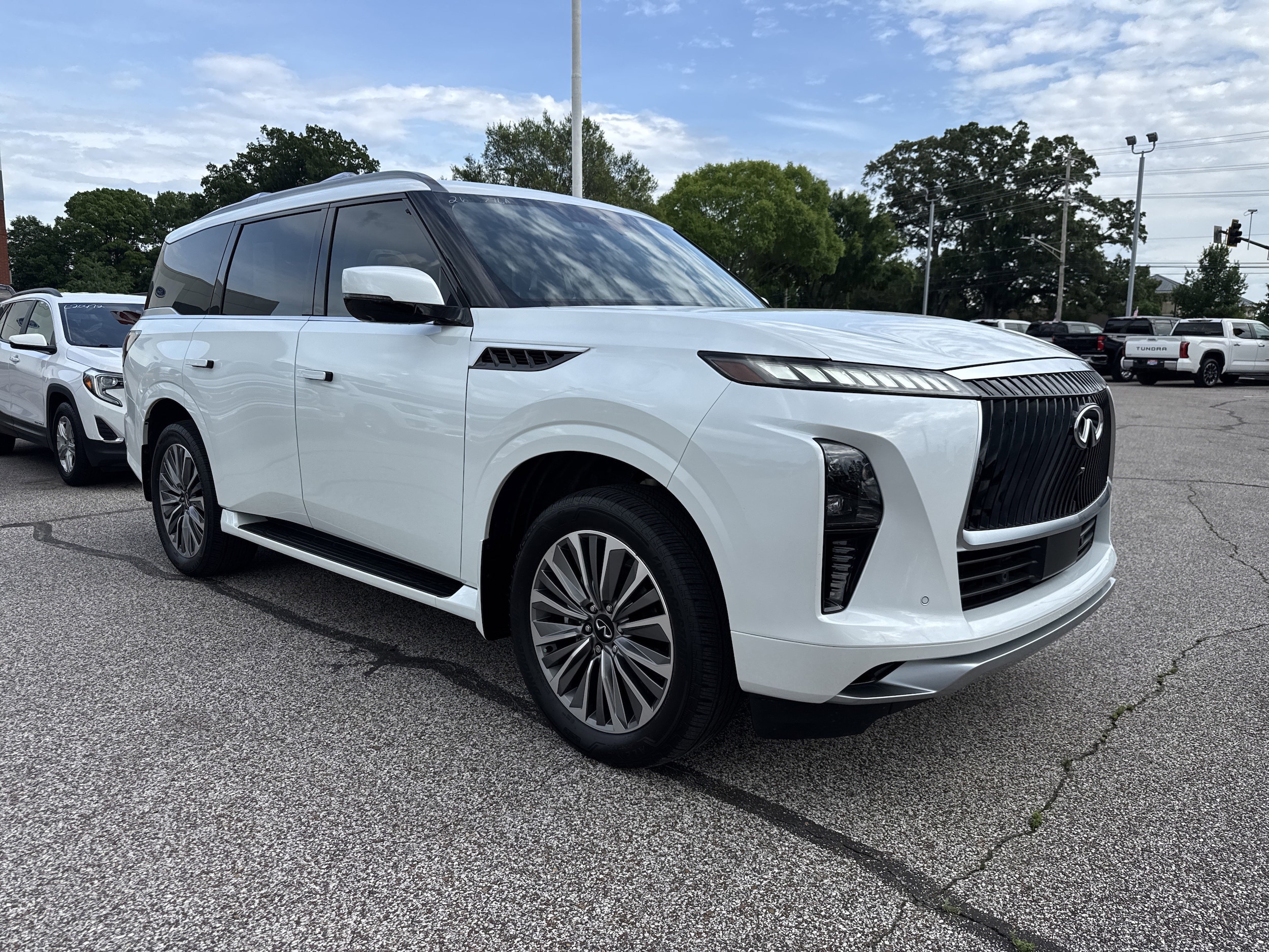 2025 INFINITI QX80 Sensory 4WD's photo