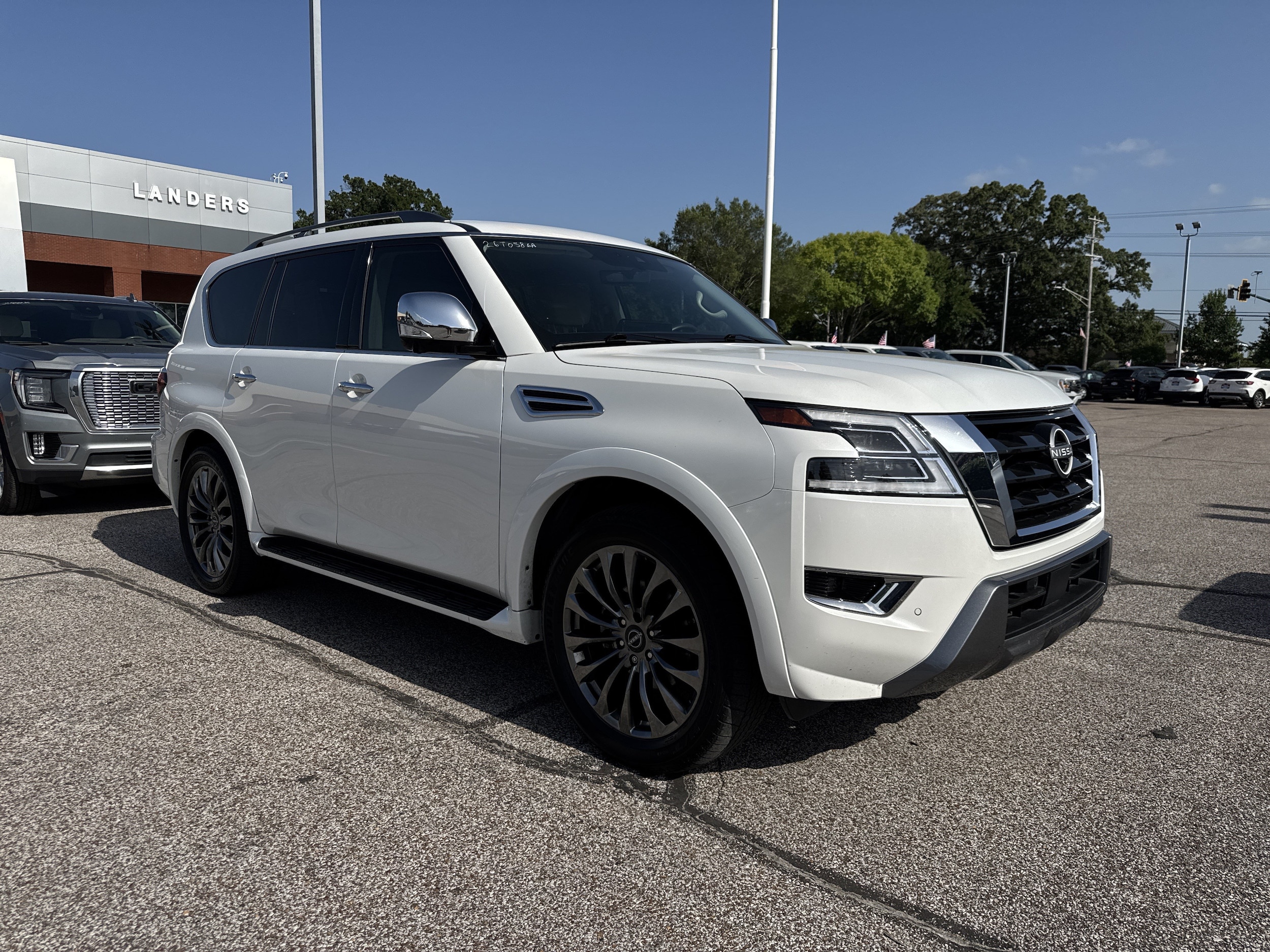 2023 Nissan Armada Platinum 4X2's photo