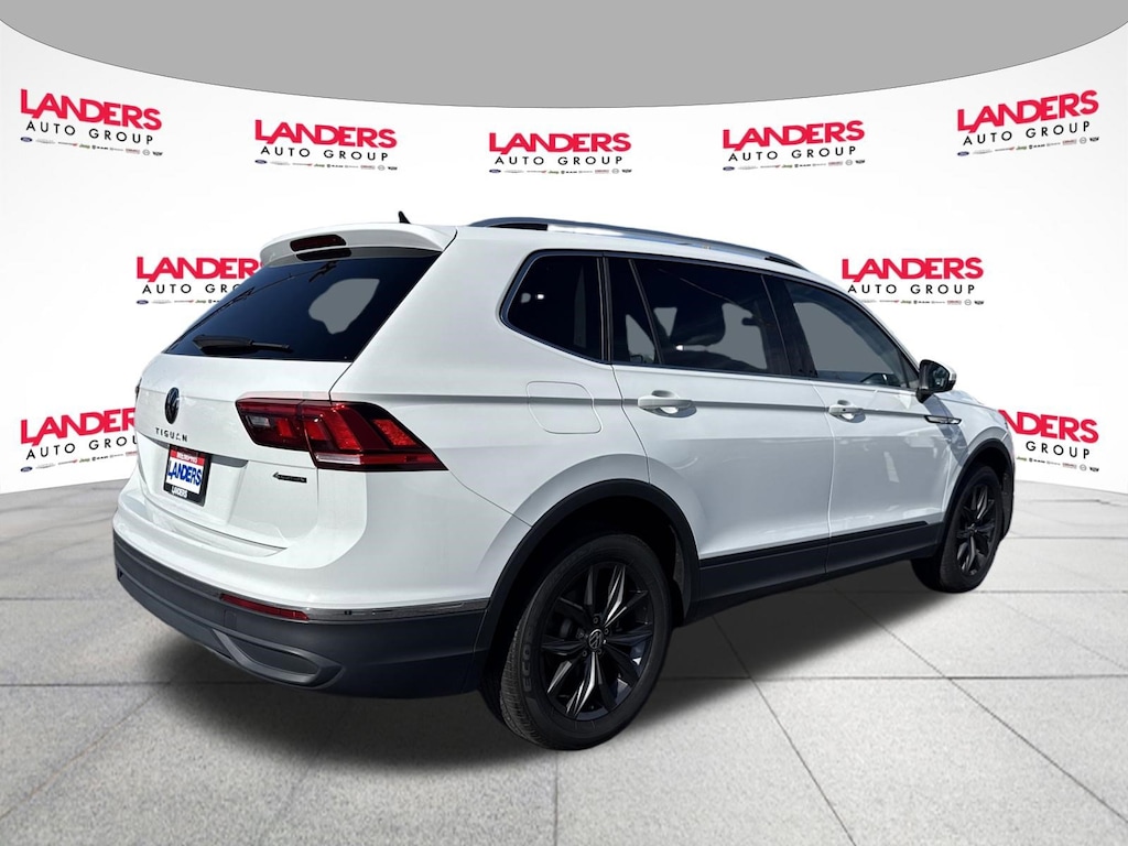 Used 2024 Volkswagen Tiguan SE 2.0T SE 4MOTION