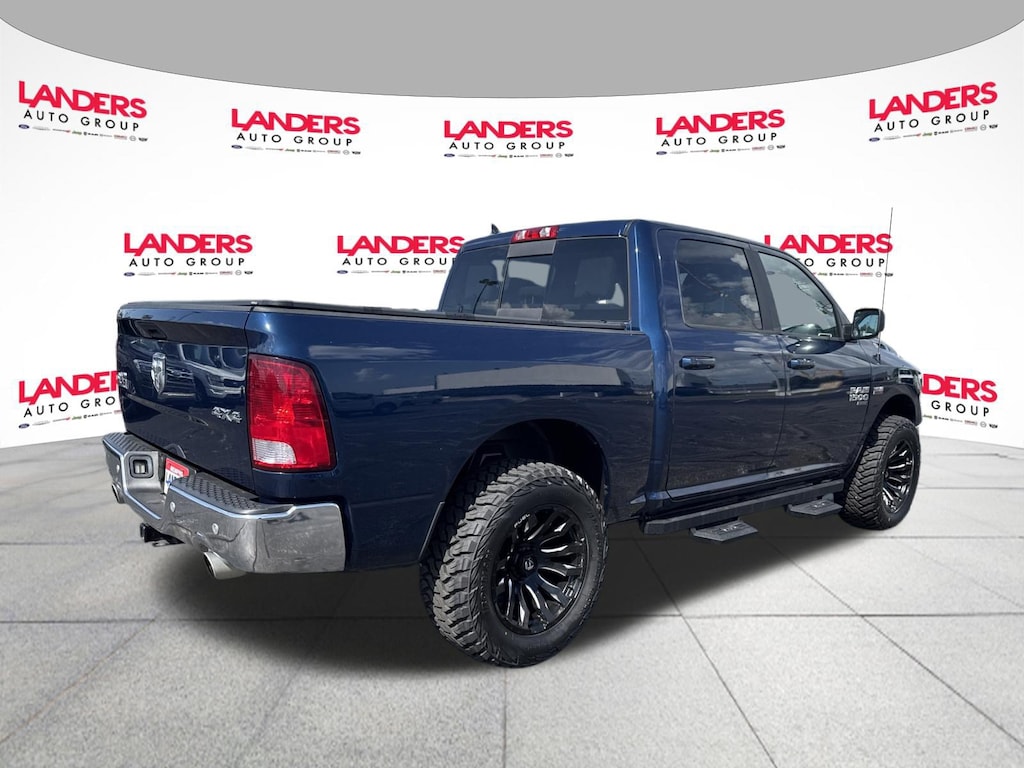 Used 2019 Ram 1500 Classic Big Horn Big Horn 4x4 Crew Cab 57 Box