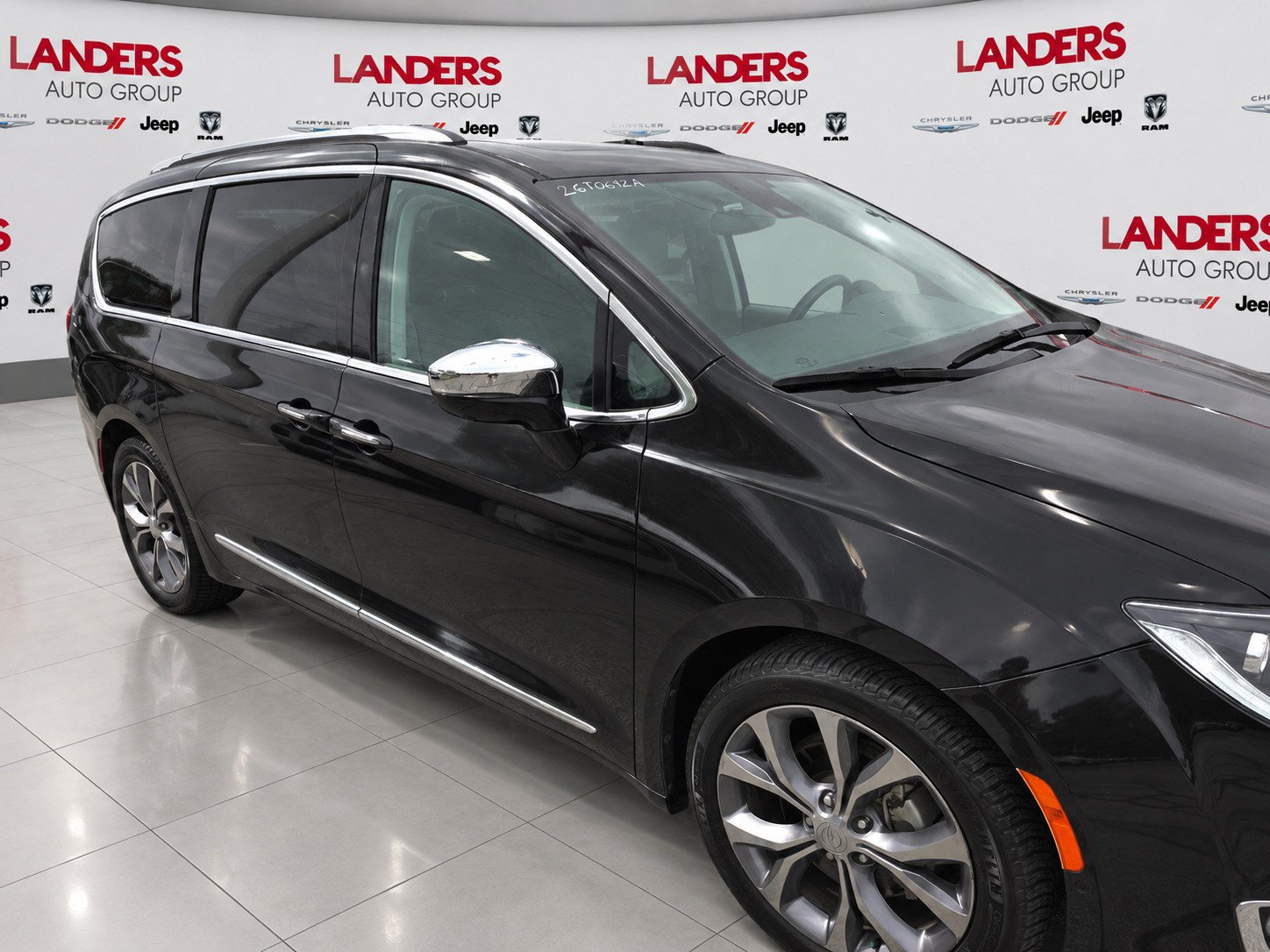 Used 2019 Chrysler Pacifica Limited Limited FWD