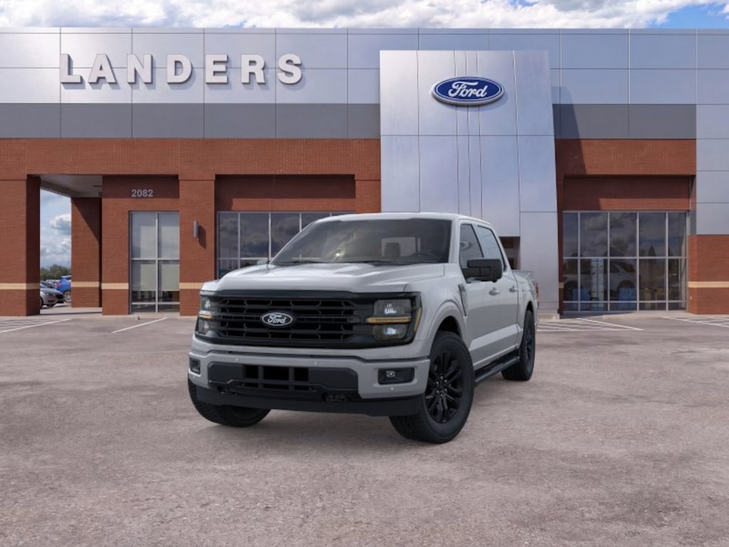 New 2026 Ford F-150 XLT XLT 4WD SuperCrew 5.5 Box