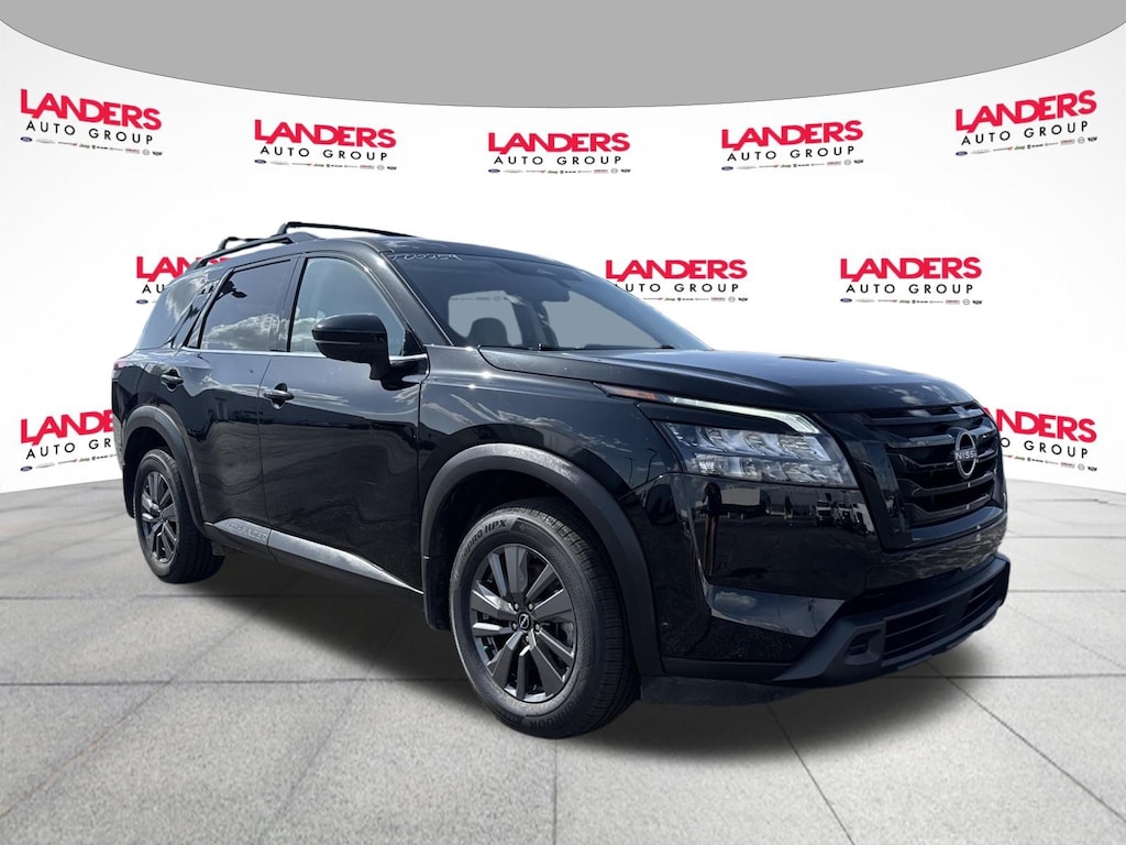 Used 2023 Nissan Pathfinder SV SV 4WD