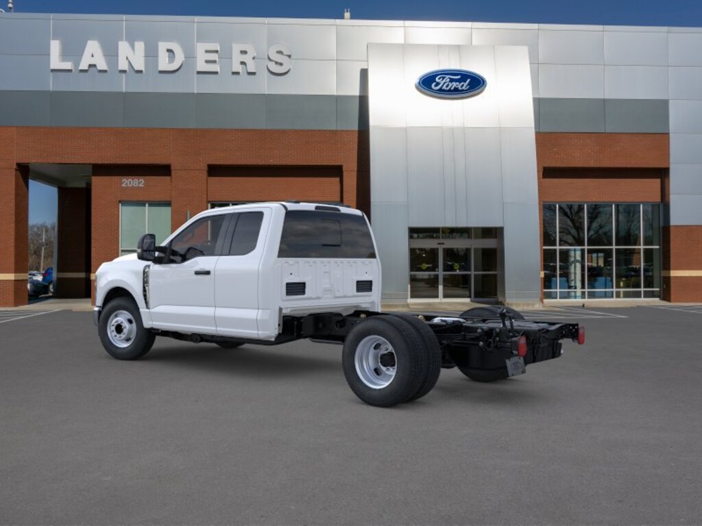 New 2026 Ford Super Duty F-350 DRW XL XL 2WD SuperCab 168 WB 60 CA