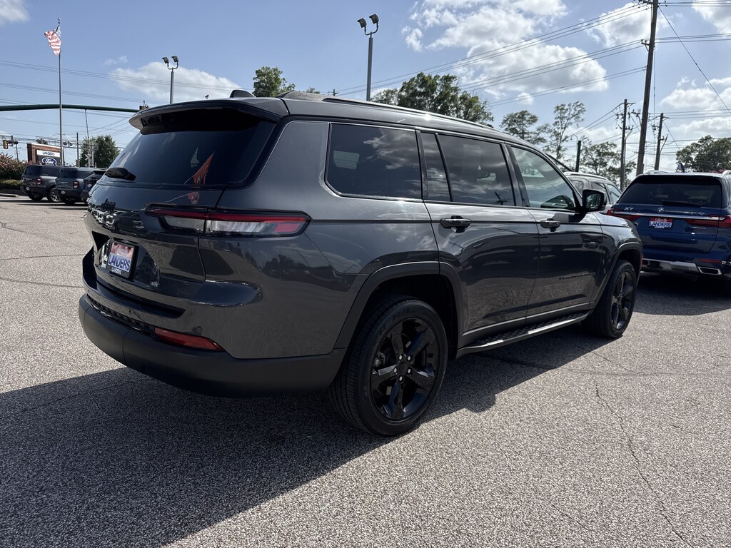 Used 2023 Jeep Grand Cherokee L Altitude X 4x4