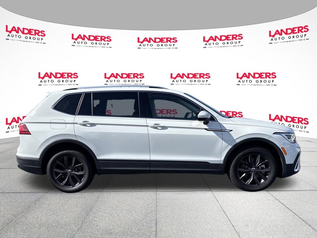 Used 2024 Volkswagen Tiguan SE 2.0T SE 4MOTION