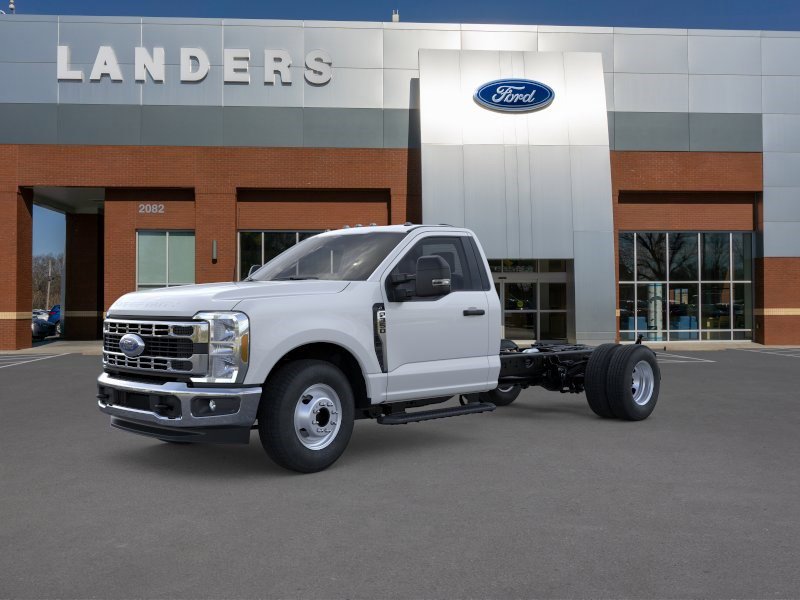 2025 Ford F-350 XL Regular Cab 169-In DRW's photo