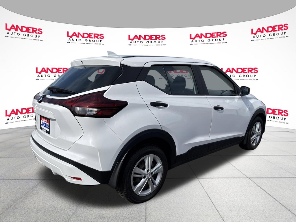 Used 2021 Nissan Kicks S S FWD