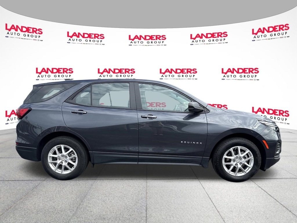 Used 2022 Chevrolet Equinox LS FWD LS w/1FL