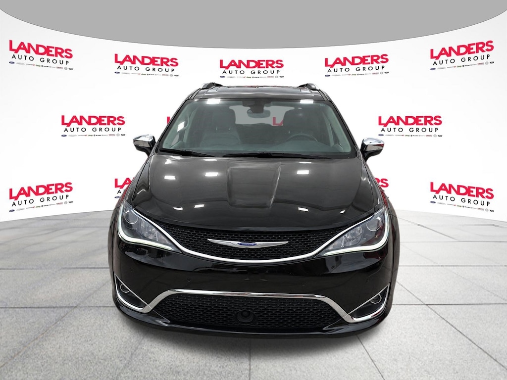 Used 2019 Chrysler Pacifica Limited Limited FWD