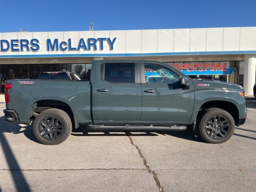 Used 2025 Chevrolet Silverado 1500 Custom Trail Boss Truck Crew Cab