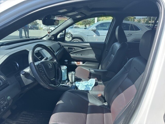 2023 Honda Ridgeline Black Edition photo 4